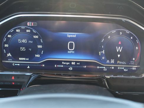 Used 2024 Chevrolet Silverado 2500 LT w/ Convenience Package image 14