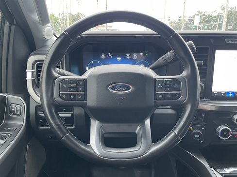 Used 2023 Ford F350 Lariat w/ Lariat Ultimate Package AWD/4WD image 22