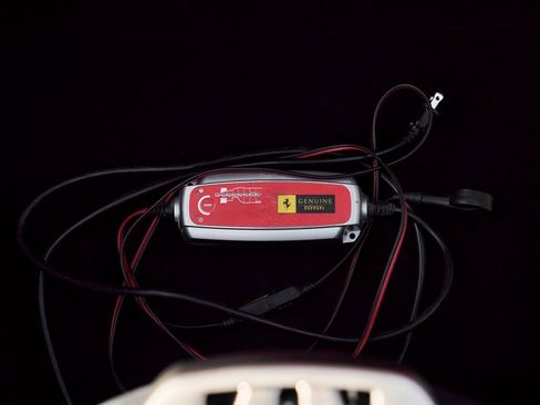 Used 2018 Ferrari 812 Superfast image 26