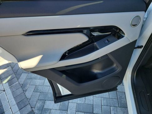 New 2026 Land Rover Range Rover Evoque S AWD/4WD image 22