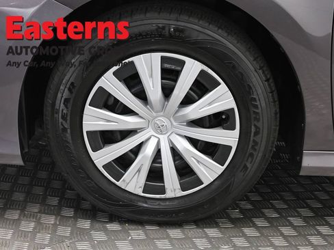 Used 2023 Toyota Camry LE FWD image 32