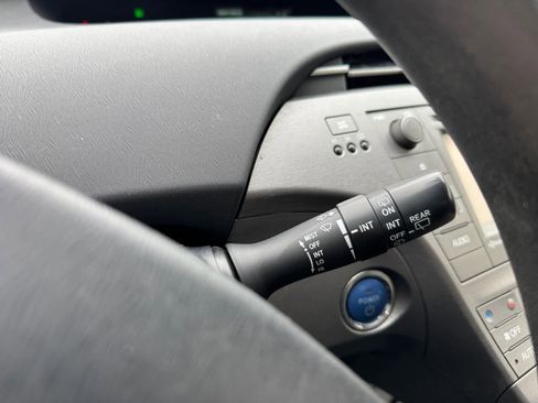 Used 2013 Toyota Prius Three FWD image 17