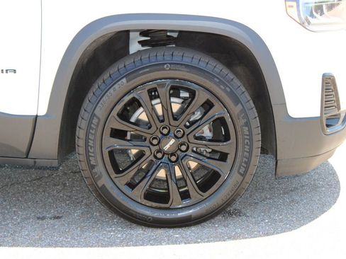 Used 2023 GMC Acadia SLT w/ Elevation Edition AWD/4WD image 5