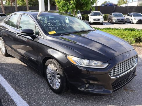 Used 2015 Ford Fusion SE w/ Equipment Group 502A FWD image 6