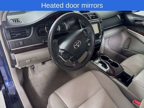 Used 2014 Toyota Camry XLE image 10