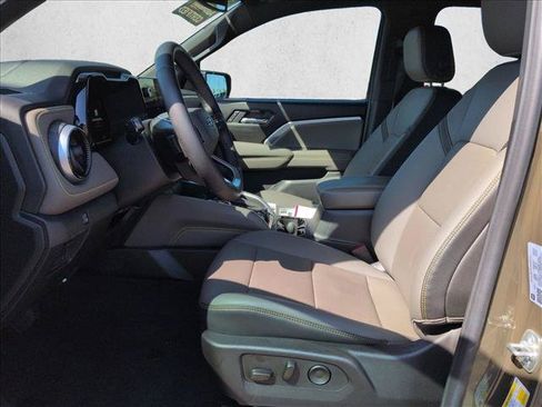 Used 2025 Chevrolet Colorado ZR2 AWD/4WD image 22