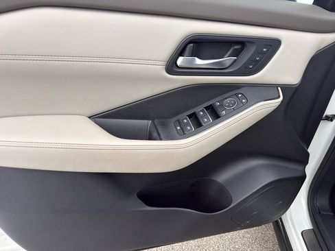 Certified 2023 Nissan Rogue SL image 13