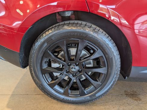 Used 2024 Land Rover Range Rover Sport SE image 9