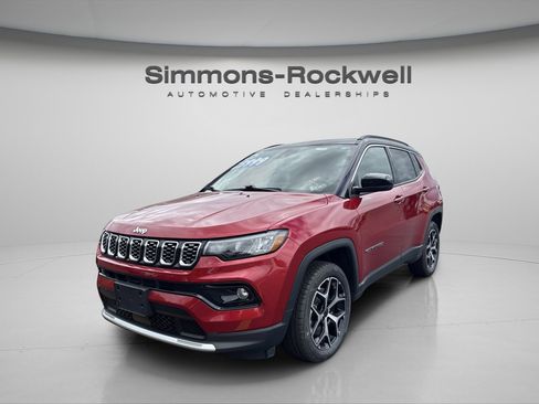 Used 2025 Jeep Compass Limited AWD/4WD image 2