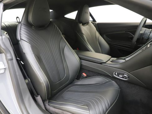 Used 2020 Aston Martin DB11 AMR RWD image 21