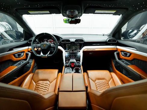 Used 2021 Lamborghini Urus AWD/4WD image 18