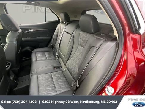 Used 2023 Buick Envision Avenir image 19