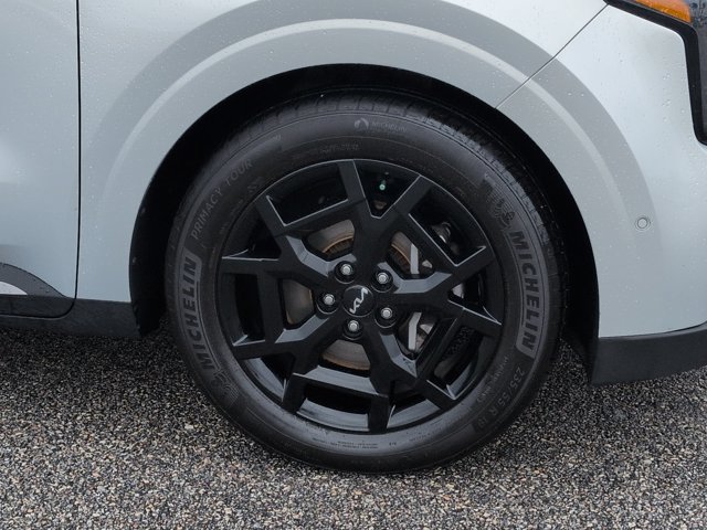 Used 2025 Kia Carnival SX Prestige FWD image 12