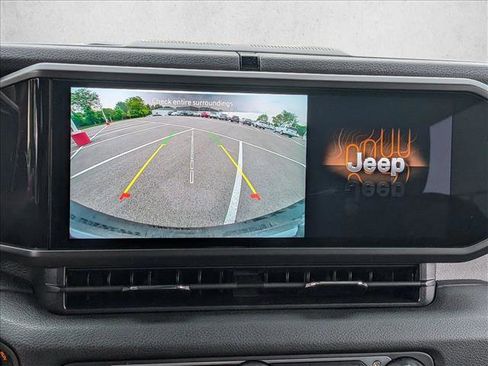 Used 2024 Jeep Wrangler Sport AWD/4WD image 11