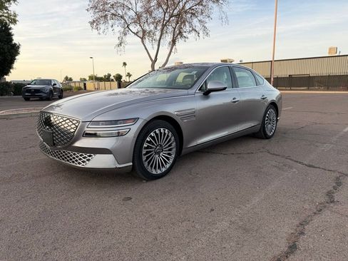 Used 2023 Genesis G80 image 4