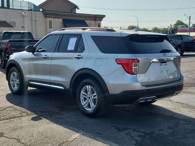 Used 2020 Ford Explorer XLT w/ Equipment Group 202A AWD/4WD image 6