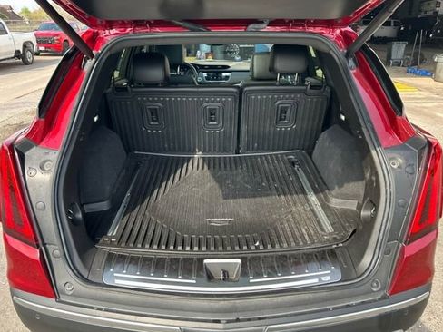 Used 2022 Cadillac XT5 Premium Luxury w/ Technology Package FWD image 7