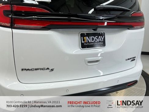 New 2026 Chrysler Pacifica Limited w/ S Appearance Package image 6