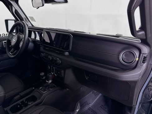 New 2025 Jeep Gladiator Sport image 26