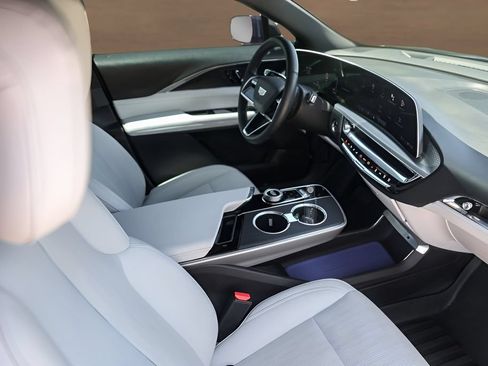 Certified 2024 Cadillac Lyriq Sport AWD/4WD image 26