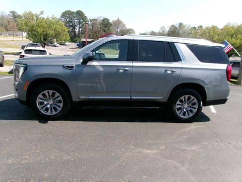 Used 2025 GMC Yukon Denali image 6