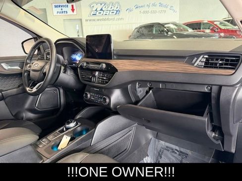 Used 2020 Ford Escape Titanium image 13