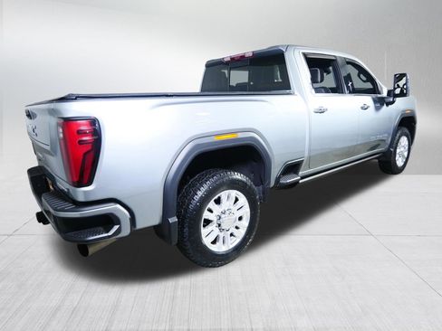 Used 2024 GMC Sierra 2500 Denali Ultimate AWD/4WD image 7