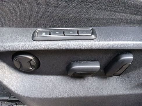 Used 2019 Volkswagen Atlas SEL Premium image 18