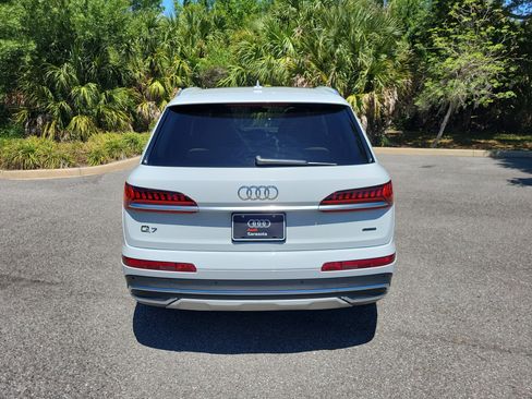 Used 2021 Audi Q7 3.0T Premium Plus w/ Premium Plus Package AWD/4WD image 5