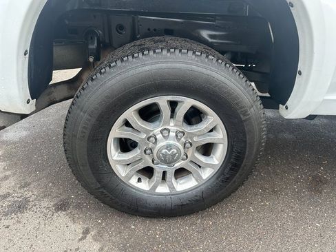 Used 2018 RAM 2500 Laramie w/ Protection Group image 10