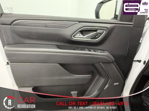 Used 2024 GMC Yukon XL SLT AWD/4WD image 34