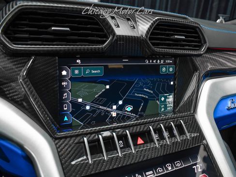 Used 2022 Lamborghini Urus image 13