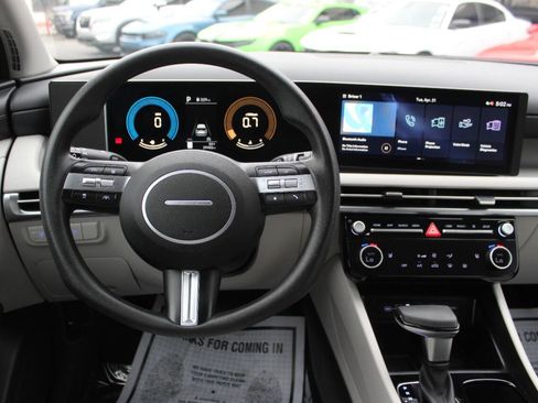 Used 2025 Hyundai Tucson SEL FWD image 20