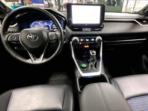 Used 2024 Toyota RAV4 XSE w/ Advanced Technology Package image 15