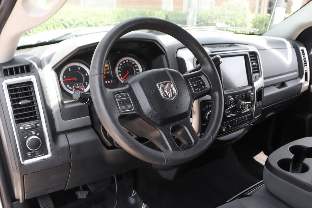 Used 2018 RAM 2500 SLT AWD/4WD image 18