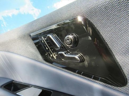 New 2026 Cadillac Optiq Sport 2 image 27