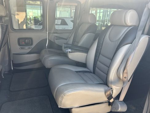 Used 2014 GMC Savana 1500 AWD image 7