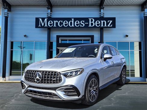 New 2025 Mercedes-Benz GLC 43 AMG 4MATIC image 3