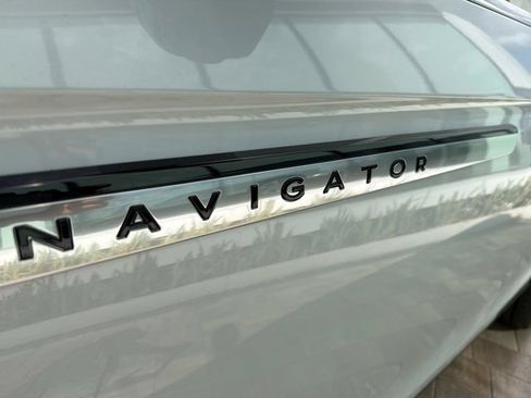 New 2025 Lincoln Navigator Reserve image 8