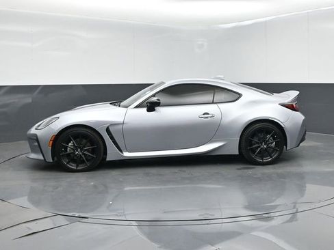 Used 2022 Toyota GR86 Premium RWD image 5