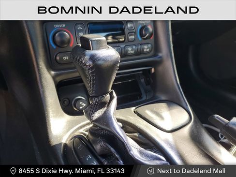 Used 2003 Chevrolet Corvette Base w/ Preferred Equipment Group image 19