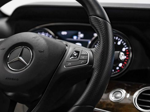Used 2018 Mercedes-Benz E 300 image 13
