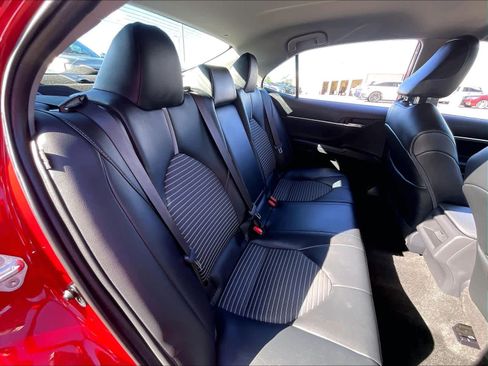 Used 2023 Toyota Camry SE image 27