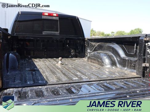 Used 2024 RAM 2500 Tradesman w/ Chrome Appearance Group AWD/4WD image 15