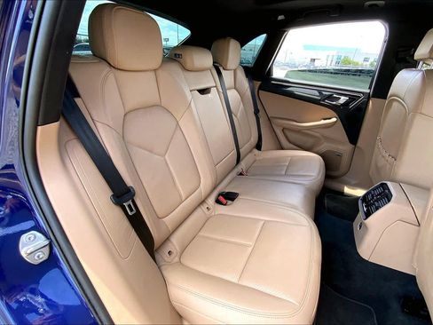 Used 2023 Porsche Macan Turbo AWD/4WD image 28
