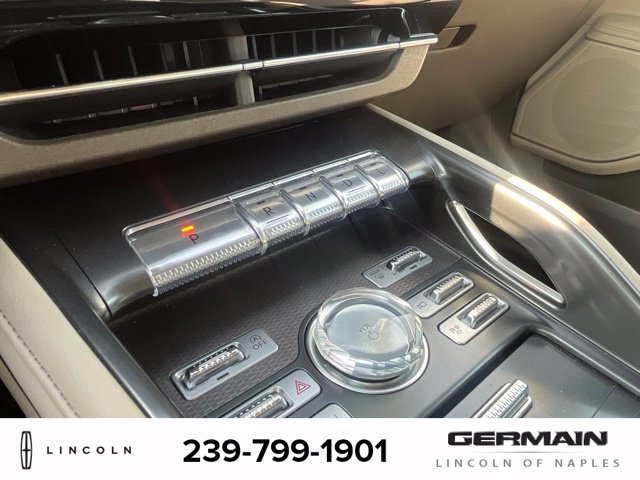 Used 2024 Lincoln Nautilus Premier AWD/4WD image 15