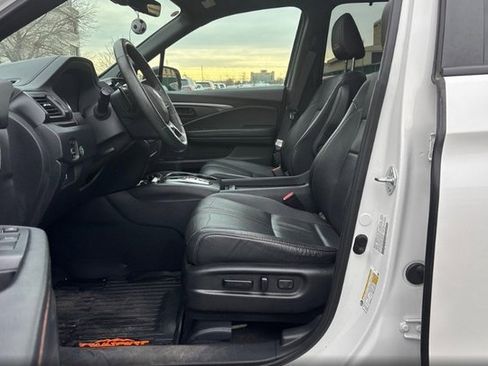 Used 2022 Honda Pilot TrailSport image 3