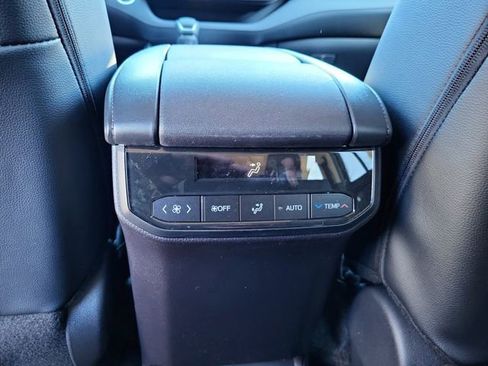 New 2026 Toyota Highlander Limited image 11