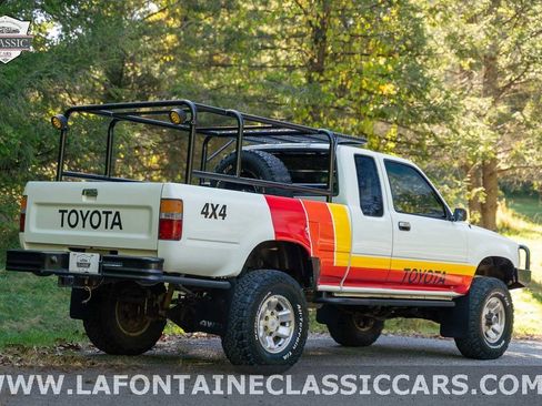 Used 1989 Toyota Pickup Deluxe image 23