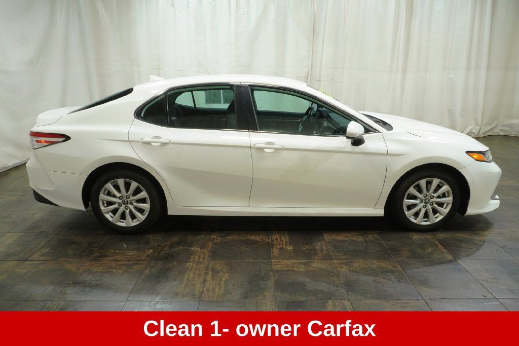 Used 2020 Toyota Camry LE FWD image 4